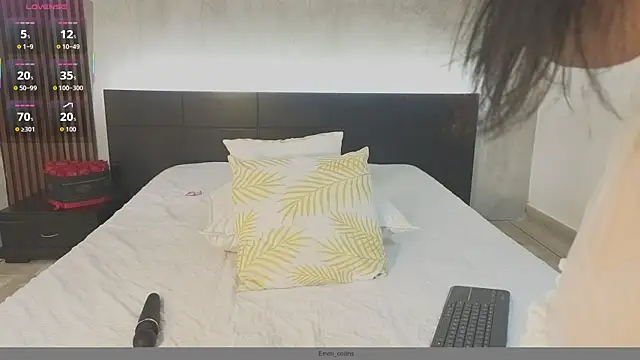 Snapshot of emmi_collinss chatting on 06.30.26 emmi collinss online show from 06.30.26