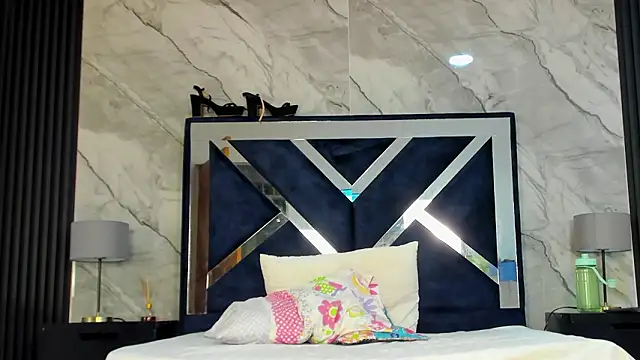 VanessaHard as online show from 02.07.26