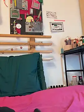 Snapshot of DahliaVonLure chatting on 02.13.26 DahliaVonLure online show from 02.13.26