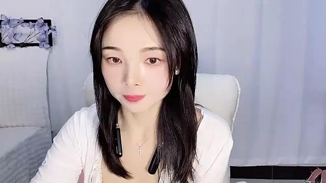 Snapshot of Tangbao-Baby chatting on 10.24.25 Tangbao-Baby online show from 10.24.25