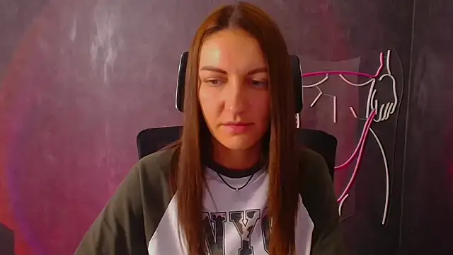 Aurora Loveu online show from 09.10.25