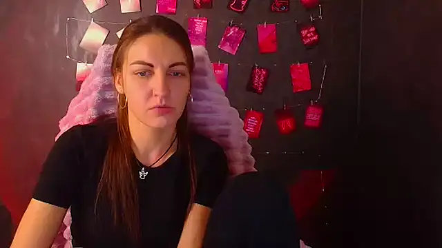 Aurora Loveu online show from 10.30.25