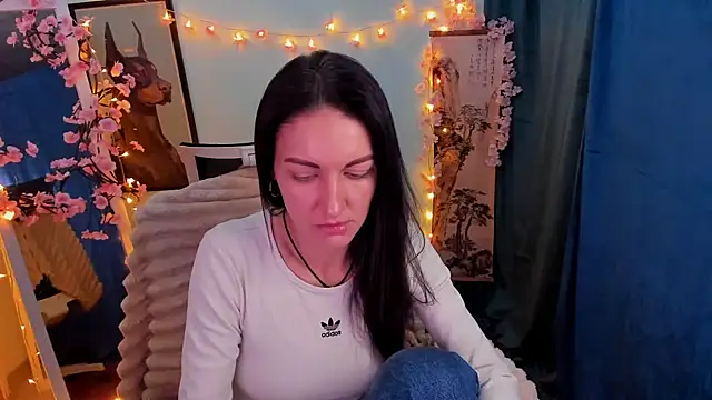 Aurora Loveu online show from 02.21.26