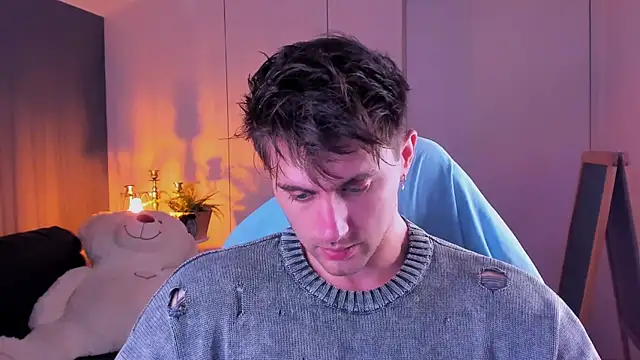 Oscar Miller  online show from 11.02.25