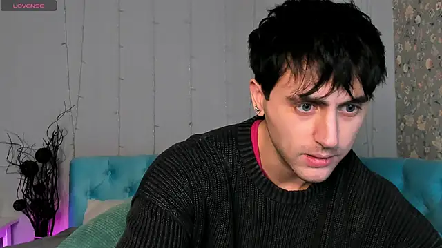 Snapshot of Oscar_Miller_ chatting on 02.06.26 Oscar Miller online show from 02.06.26