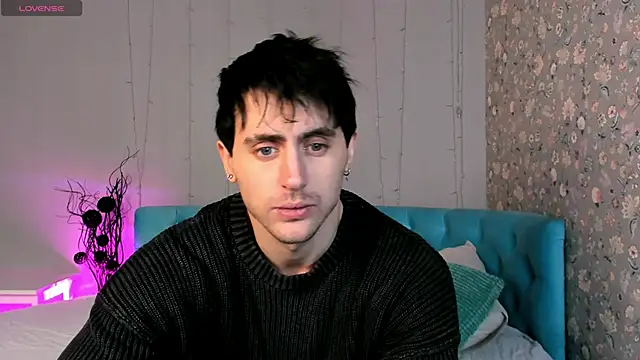 Snapshot of Oscar_Miller_ chatting on 02.08.26 Oscar Miller online show from 02.08.26