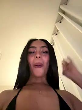 yasmingarcia online show from 11.19.25