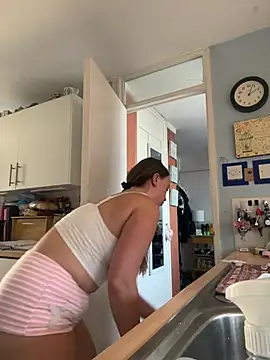 Snapshot of SexySashaxox chatting on 06.25.26 SexySashaxox online show from 06.25.26