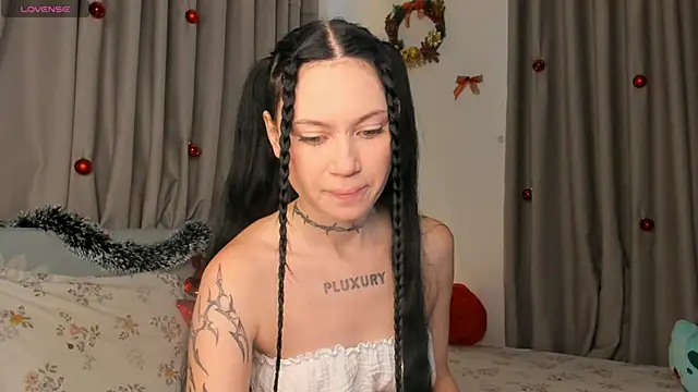 Snapshot of Alice_1n_Wonderland_ chatting on 01.06.26 Alice 1n Wonderland online show from 01.06.26