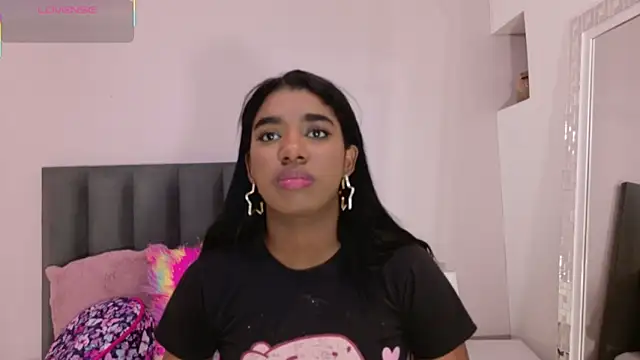 KendraChavez  online show from 09.18.25