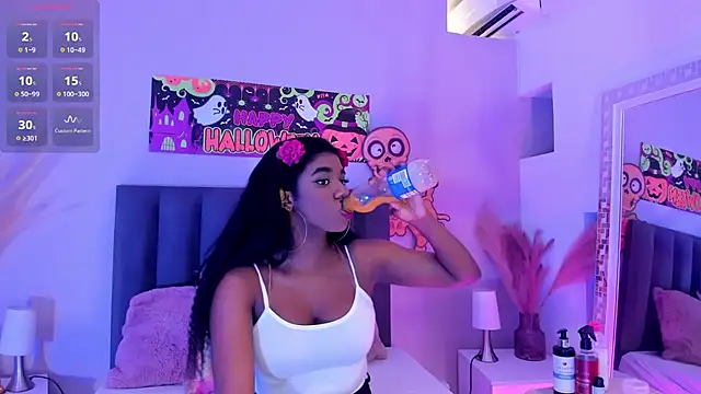 KendraChavez  online show from 10.23.25