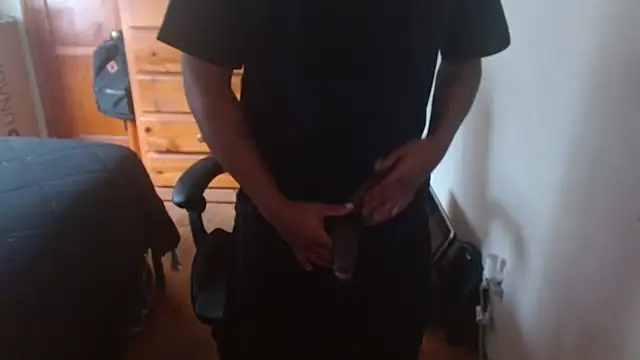 Snapshot of Breadwinnah chatting on 09.28.25 Breadwinnah online show from 09.28.25