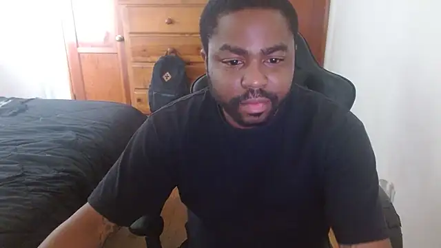 Snapshot of Breadwinnah chatting on 10.30.25 Breadwinnah online show from 10.30.25