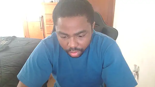 Snapshot of Breadwinnah chatting on 11.07.25 Breadwinnah online show from 11.07.25