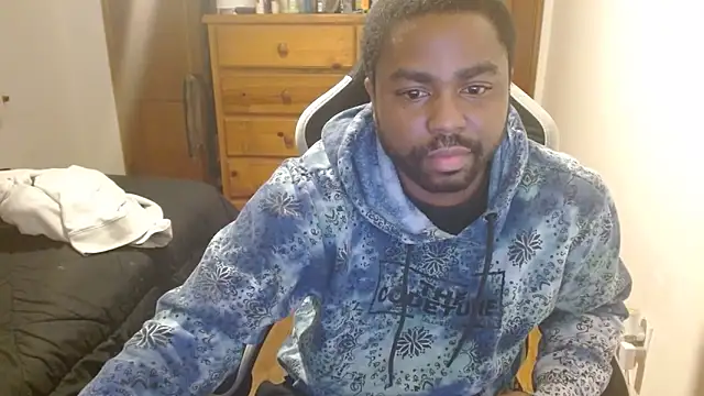 Snapshot of Breadwinnah chatting on 11.19.25 Breadwinnah online show from 11.19.25