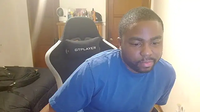 Snapshot of Breadwinnah chatting on 12.02.25 Breadwinnah online show from 12.02.25