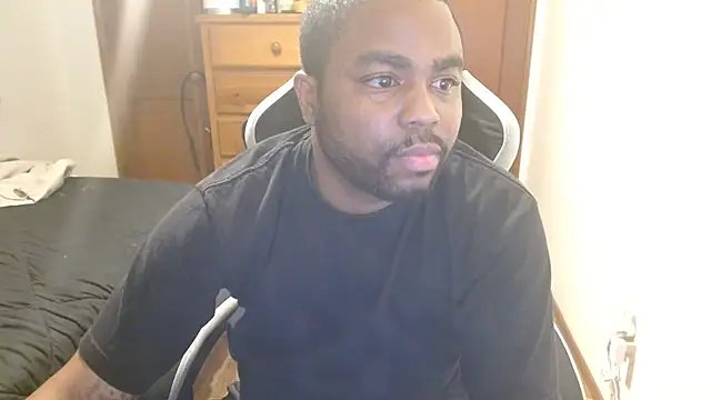 Snapshot of Breadwinnah chatting on 12.05.25 Breadwinnah online show from 12.05.25