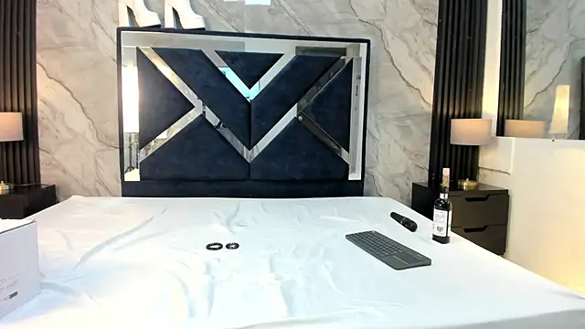 Snapshot of VioletRose_as chatting on 04.30.26 VioletRose as online show from 04.30.26