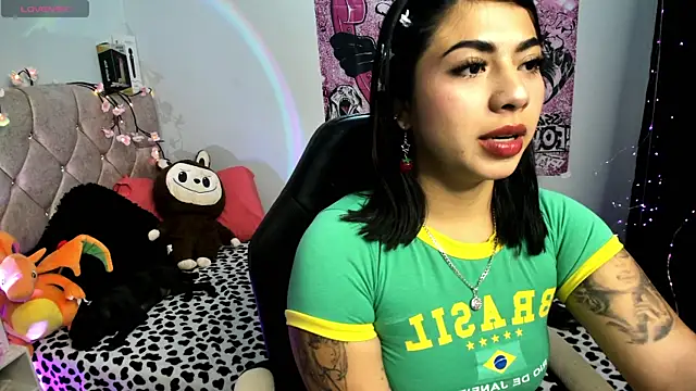 Snapshot of charlotte_queen1320 chatting on 07.19.26 charlotte queen1320 online show from 07.19.26