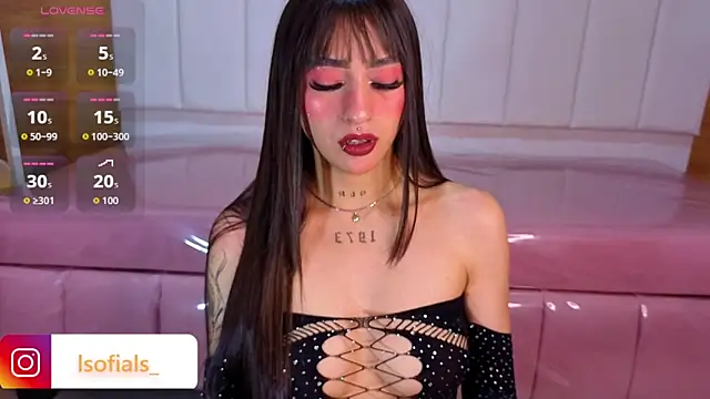 Abril Velvet a  online show from 02.05.26