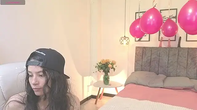 Snapshot of Samantha_blow chatting on 02.15.26 Samantha blow online show from 02.15.26