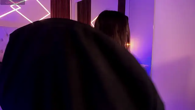 ZamabyCrucie online show from 12.19.25