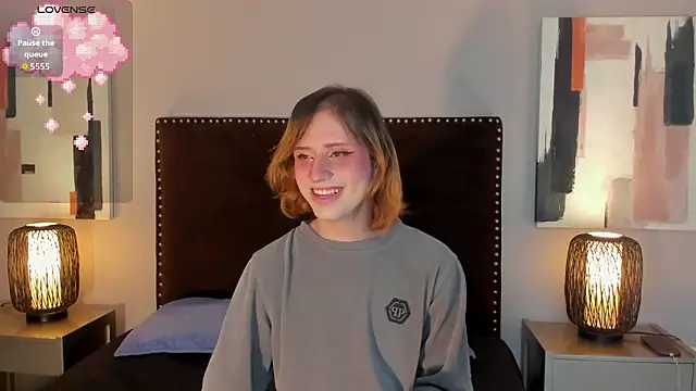 seraphine star online show from 03.18.26