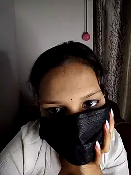 Pinkki-Age18 online show from 01.14.26