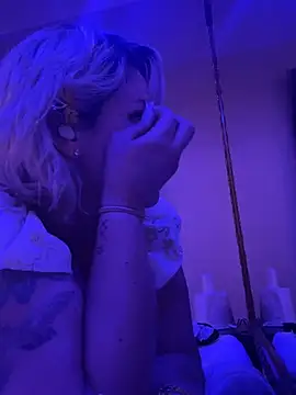 toomuchofafreak online show from 03.25.26