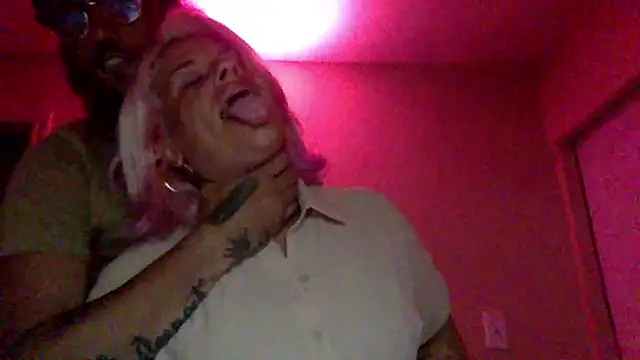 toomuchofafreak online show from 04.27.26