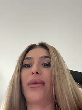 KaseyQuinn  online show from 10.27.25