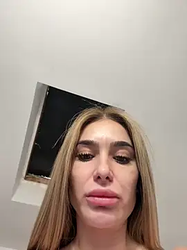 KaseyQuinn  online show from 11.22.25