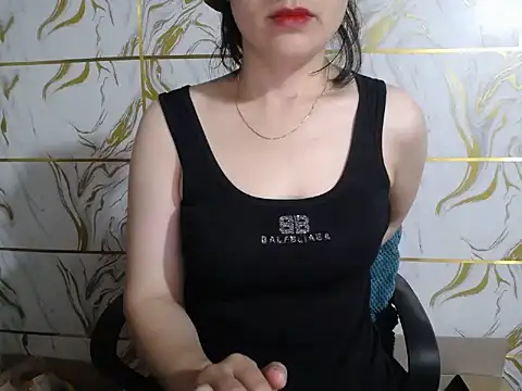 Snapshot of Lyzizi_lovely09 chatting on 06.14.26 Lyzizi lovely09 online show from 06.14.26
