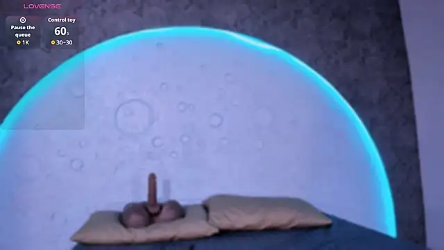 ReinaChloe online show from 02.20.26