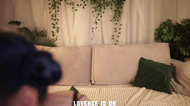 ElizSpieth online show from 12.17.25