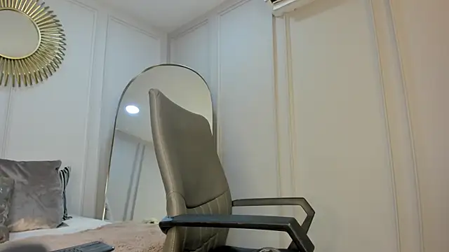 CharlotteBrownn  online show from 09.20.25