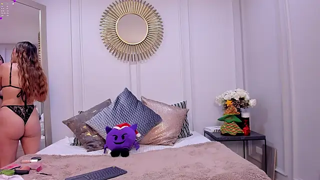 CharlotteBrownn  online show from 12.17.25