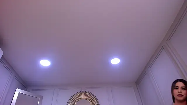 CharlotteBrownn  online show from 12.20.25