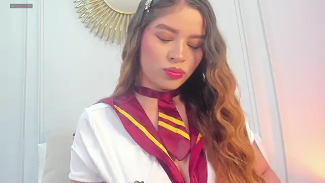 Snapshot of CharlotteBrownn_ chatting on 06.17.26 CharlotteBrownn online show from 06.17.26
