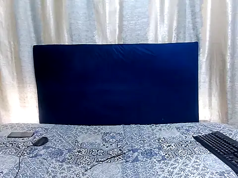 KinkyTrans23 online show from 11.15.25