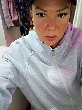 Sugarloveless online show from 03.28.26