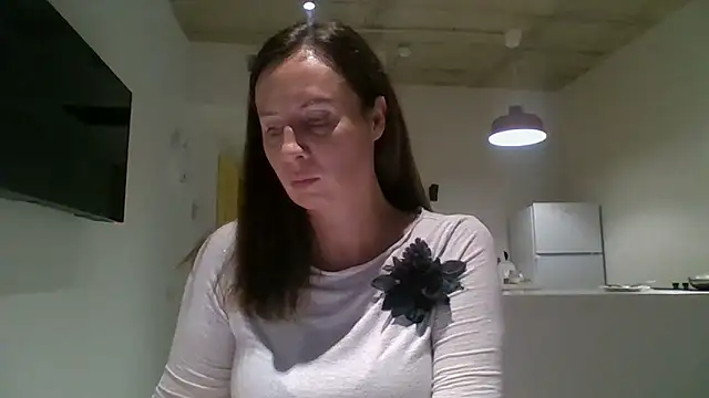 Snapshot of ALICAINWONDERLAND chatting on 10.12.25 ALICAINWONDERLAND online show from 10.12.25