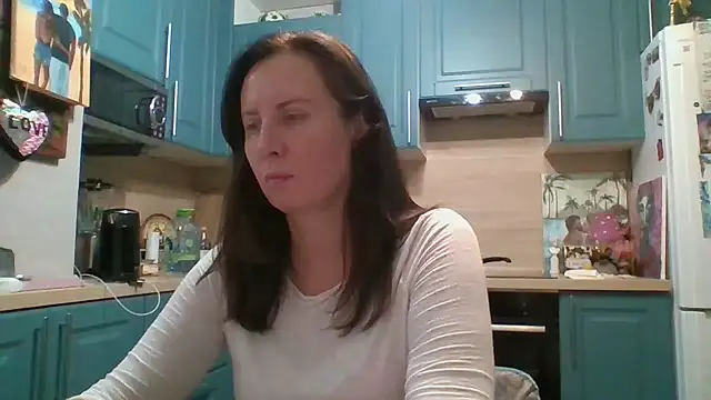 Snapshot of ALICAINWONDERLAND chatting on 10.30.25 ALICAINWONDERLAND online show from 10.30.25