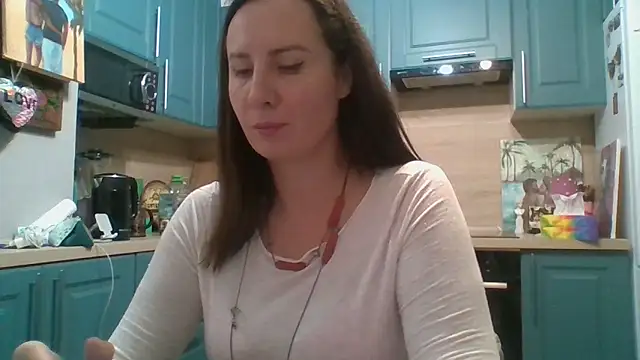 ALICAINWONDERLAND online show from 11.06.25