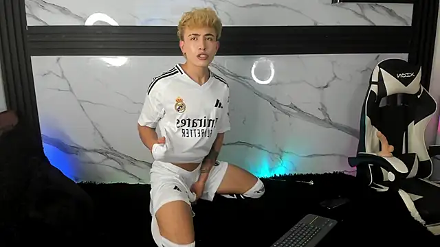 Saimonvela online show from 10.25.25