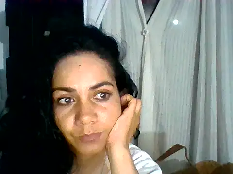Snapshot of Isabelsol111 chatting on 06.01.26 Isabelsol111 online show from 06.01.26
