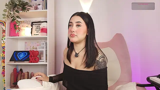 justonecute online show from 03.03.26