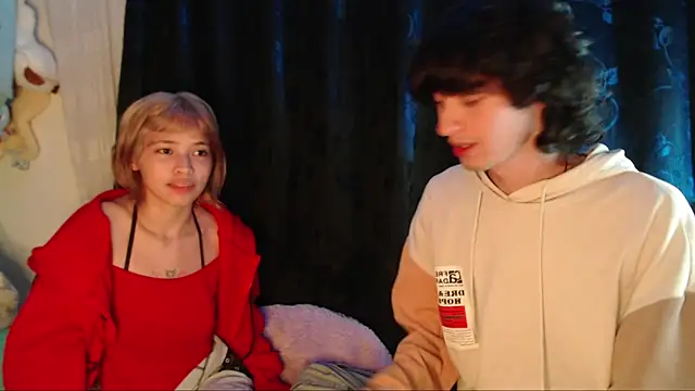 Snapshot of MixiPeach chatting on 05.14.26 MixiPeach online show from 05.14.26