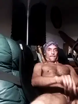 Snapshot of dicinyou80 chatting on 09.24.25 dicinyou80 online show from 09.24.25