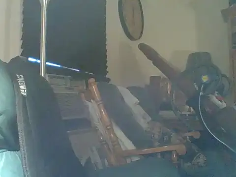 Snapshot of dicinyou80 chatting on 11.12.25 dicinyou80 online show from 11.12.25